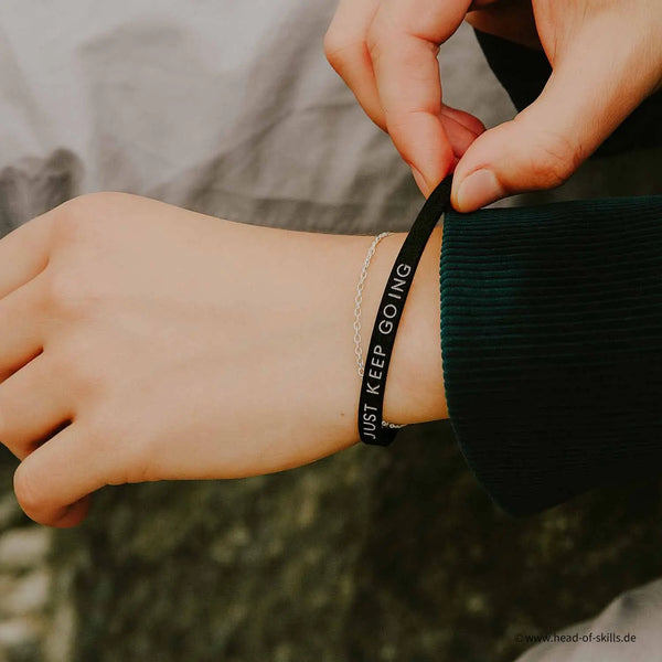 Silikon Armband Just Keep Going 